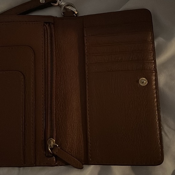 Michael Koran authentic beige wristlet - Picture 5 of 8